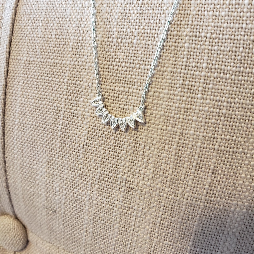 Stella & Dot silver necklace